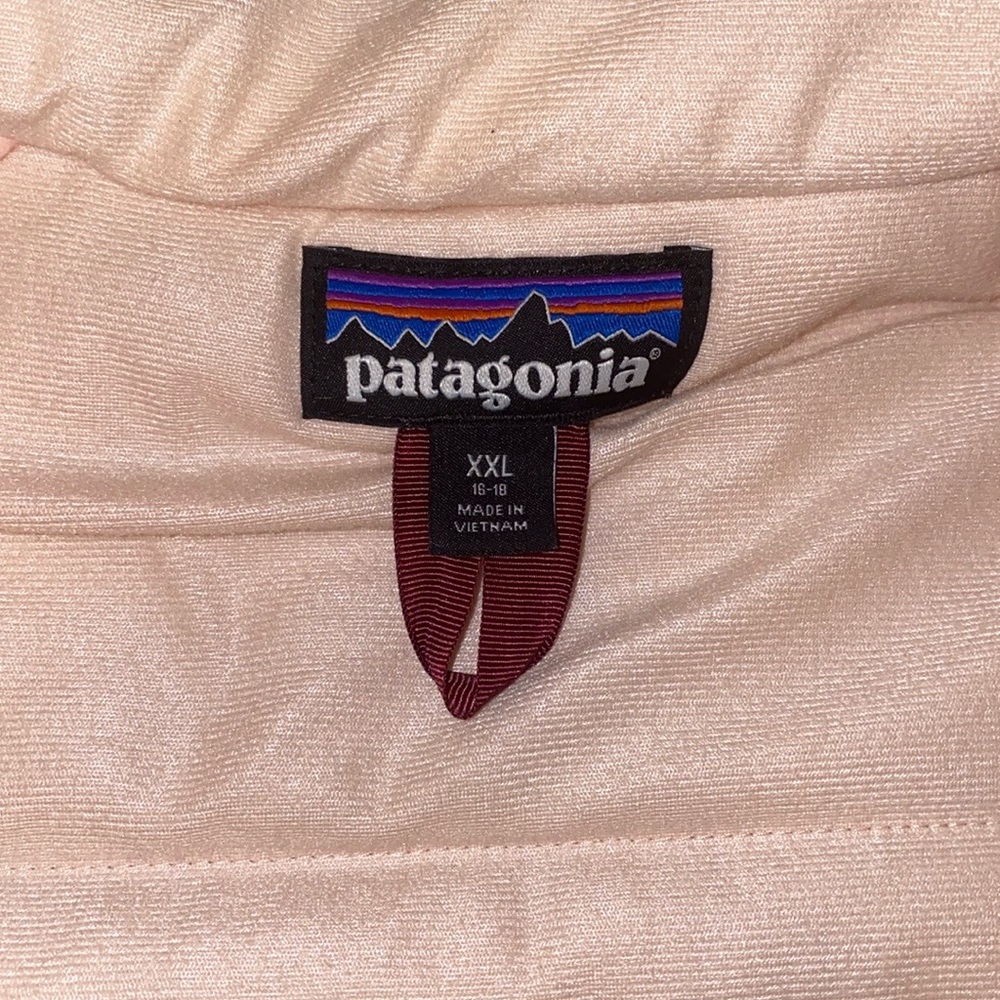 Patagonia Snowbelle jacket, size XXL(16-18), pink interior, exterior blue - Picture 8 of 10